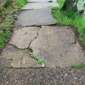 Concrete floor with cracks NYC